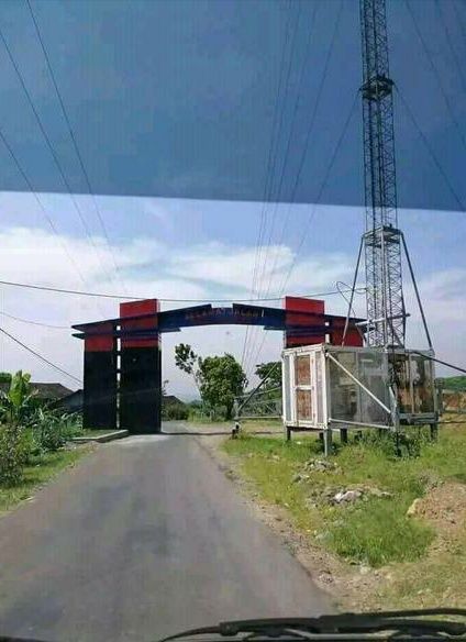 3 Gapura Ini Udah Pasti Nggak Bisa Jadi Patokan Nyari Alamat